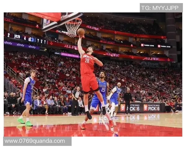 火箭对阵雄鹿精彩赛事在线直播全程回放与赛后分析